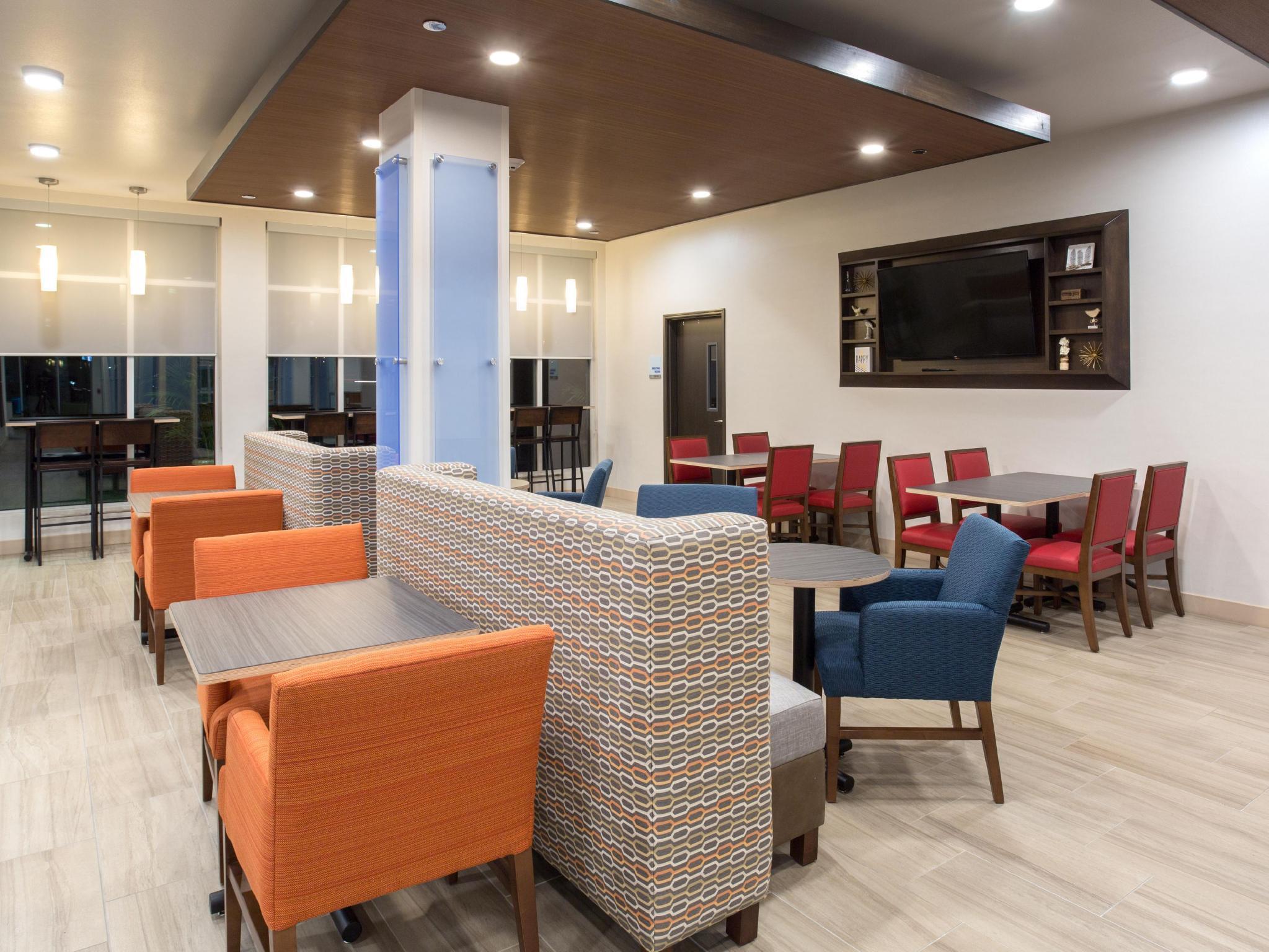 Holiday Inn Express & Suites Lincoln I - 80 By Ihg Dış mekan fotoğraf
